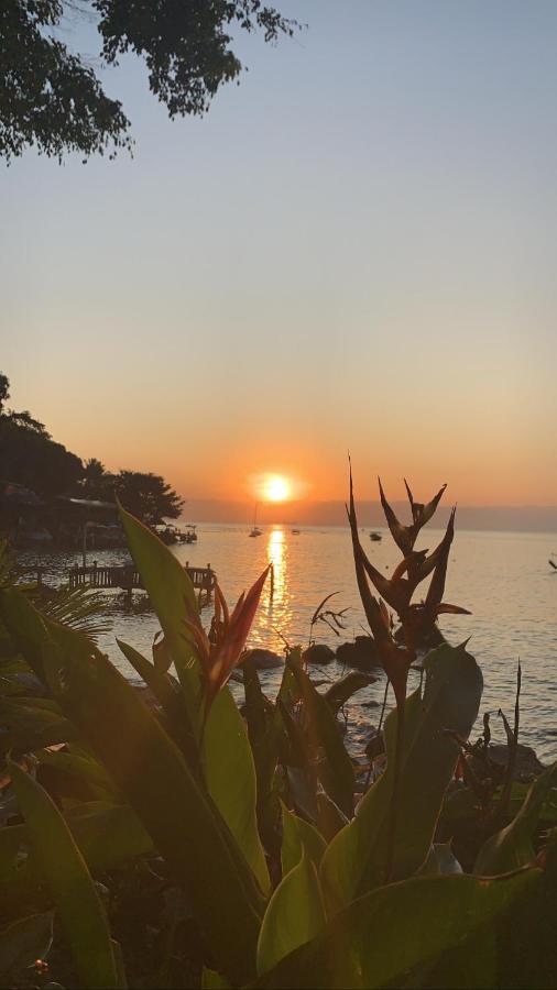 Guest house Recanto Do Sol Praia de Aracatiba
